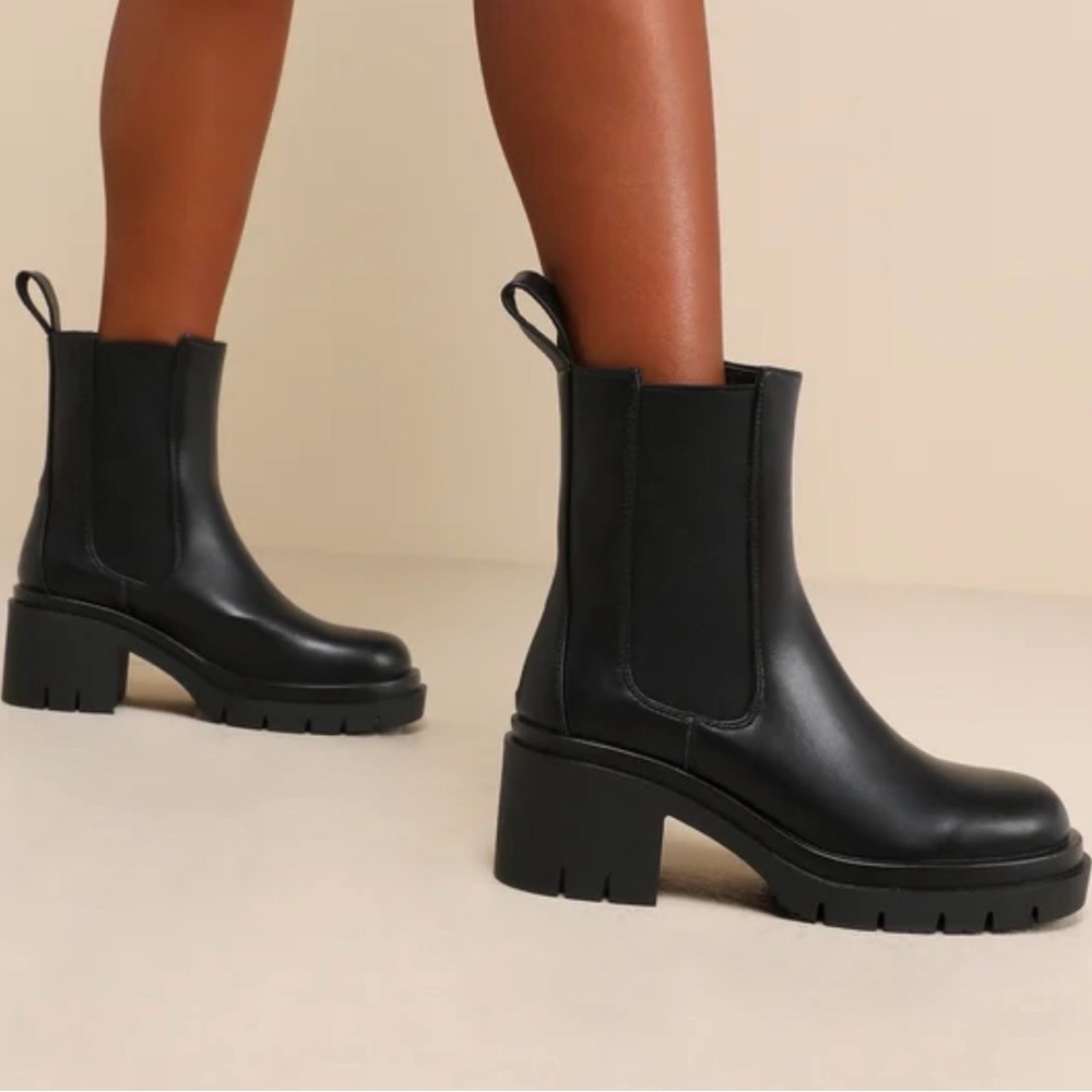 Lulu's Black Ankle Booties with Chunky Heel